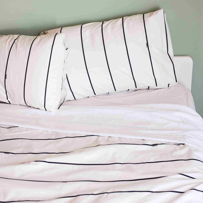 Capa de Edredom Entre Linhas